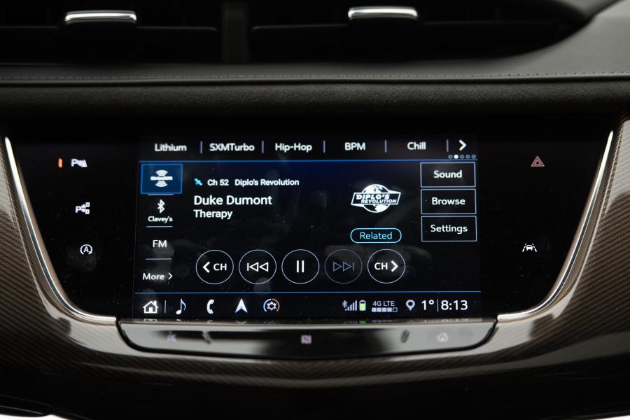 Детали интерьера Cadillac XT6 Sport 2019 года  (фото 29 из 41)